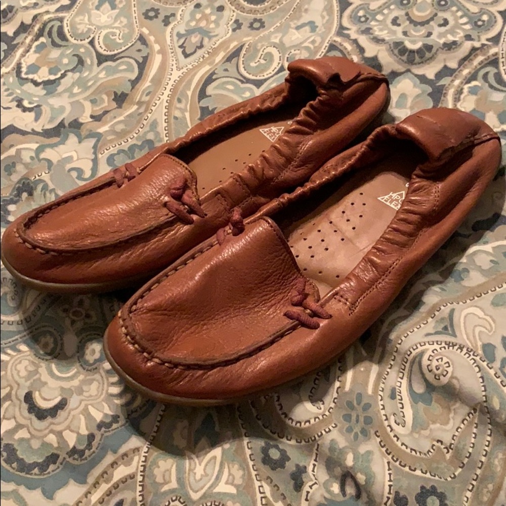 Hushpuppies